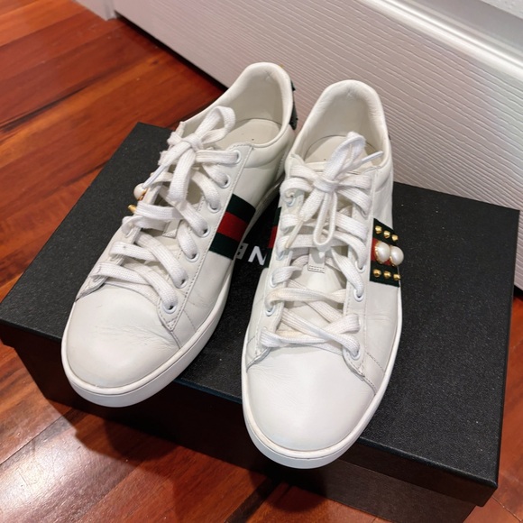 Gucci classic sneakers - Picture 1 of 4